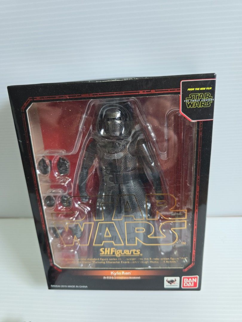 Bandai s.h.figuarts Kylo Ren & PlayArts Darth Vader Action Figure (Category: Toy Figures) located in Singapore. Submitted by gryphon77 (Listing ID 1443943059, Image 3). Description: - Bandai S.H.Figuarts Kylo Ren figure - Darth Vader figure 1/10 scale - Includes interchangeable hands, lightsaber, and effect parts - Original box included - Highly poseable with detailed armor - Ideal for Star Wars collectors.