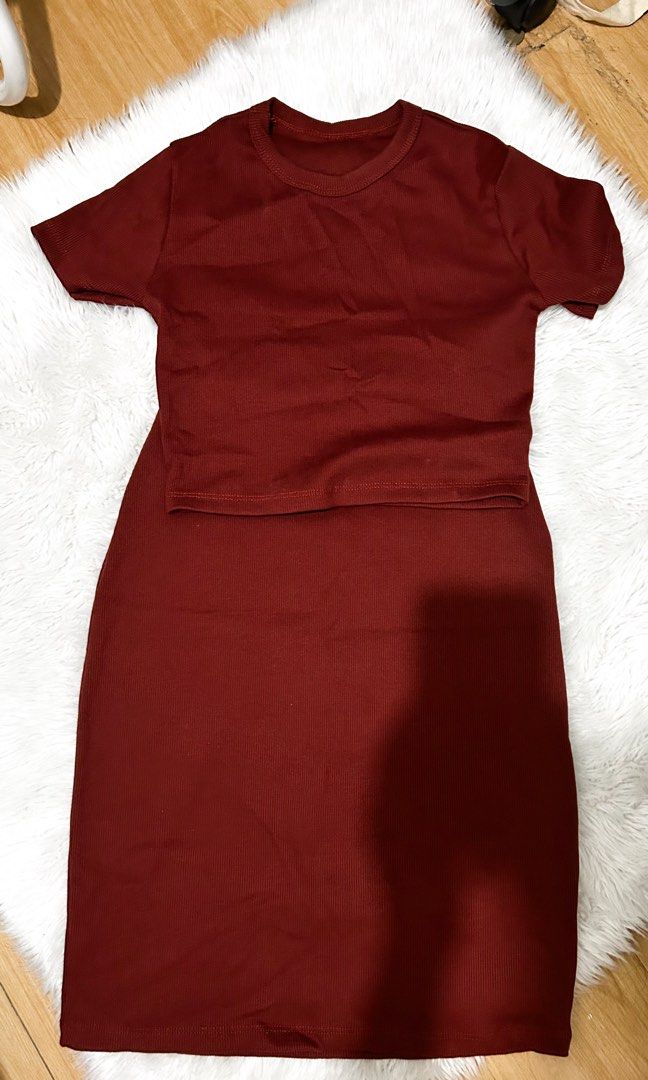 Basic Top Coordinate Terno 200 Burn Amber S-M (Category: Sets or Coordinates) located in Cavite. Submitted by butfirstdecluttering (Listing ID 1444024102, Image 1). Description: - Burn amber ribbed top and skirt coordinate set - Fits sizes S to M - Ribbed fabric texture - Versatile for casual or dressed-up occasions Impulsive buyer di pla kasya heheh Brancnew Lalamove: gcash only payment first Jnt: depende sa location buyer ang mag book for pick 