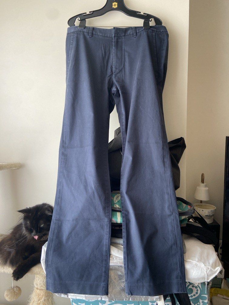 Bonobos navy blue pants (Category: Chinos) located in Pasig City. Submitted by sandace (Listing ID 1443915088, Image 1). Description: Authentic Slim fit Size 31/30 97% cotton 3% spandex For casual or office wear .