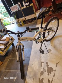 (Category: ) located in . Submitted by ocgarage (Listing ID 1443914443, Image 1). Description: .
