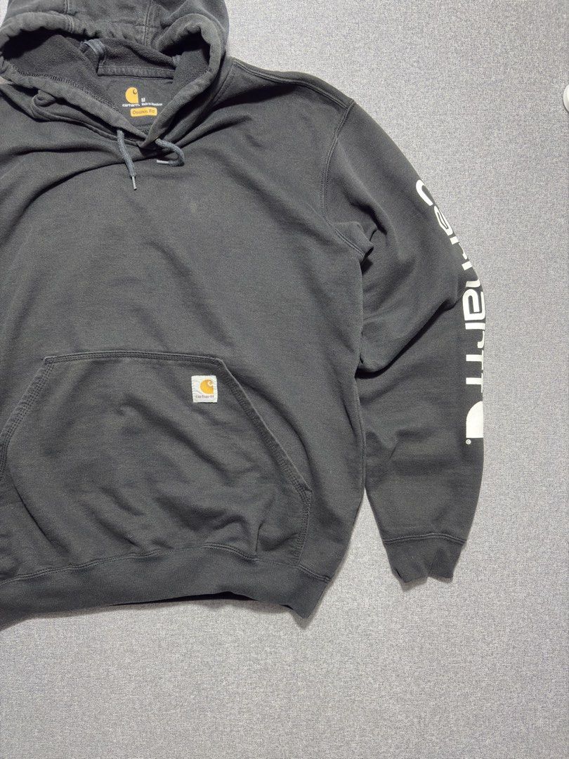 Carhartt Hooded sweatshirt (Category: Coats, Jackets and Outerwear) located in Talisay. Submitted by bugzham (Listing ID 1443940474, Image 2). Description: .