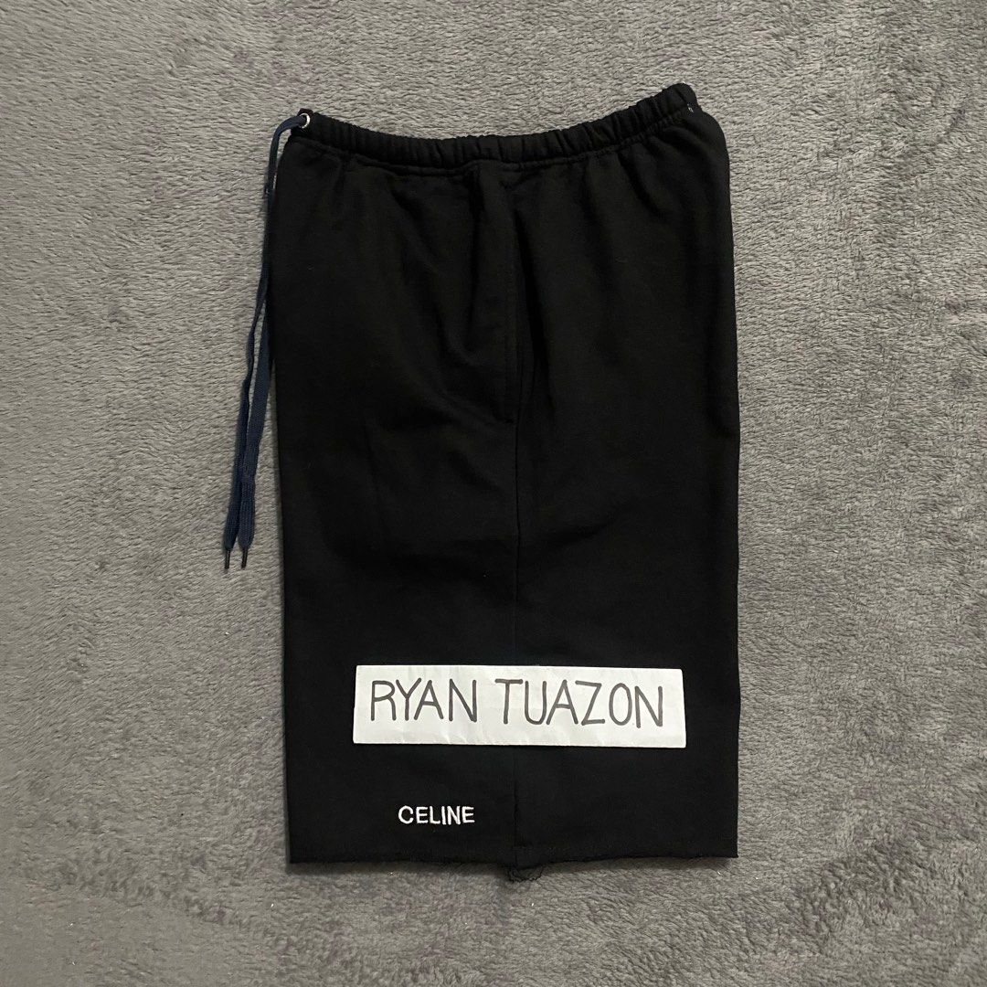Celine Paris Fleece Shorts (Category: Shorts) located in Lubao. Submitted by thriftlangph (Listing ID 1444089851, Image 3). Description: 🏷P599 Celine Paris Fleece Shorts 24 to 30W x 19L 12 leg opening 9.9/10 color rate Excellent to like new No issue.