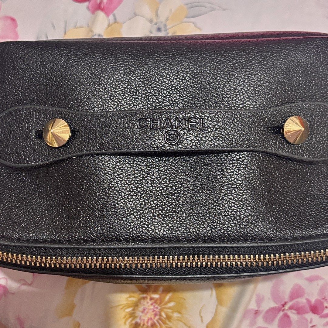 LP POSTED. chanel gwp makeup vanity bag ♡ (Category: Luxury Bags & Wallets) located in Las Pinas. Submitted by totesarchive (Listing ID 1444063100, Image 2). Description: THIS IS THE LAST PRICE. LOWBALLERS WILL BE IGNORED chanel gwp makeup vanity bag ♡ no issues, as is from usa, free from nordstrom.