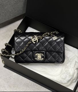 (Category: ) located in . Submitted by neverfull_luxury_sg (Listing ID 1443983912, Image 1). Description: .