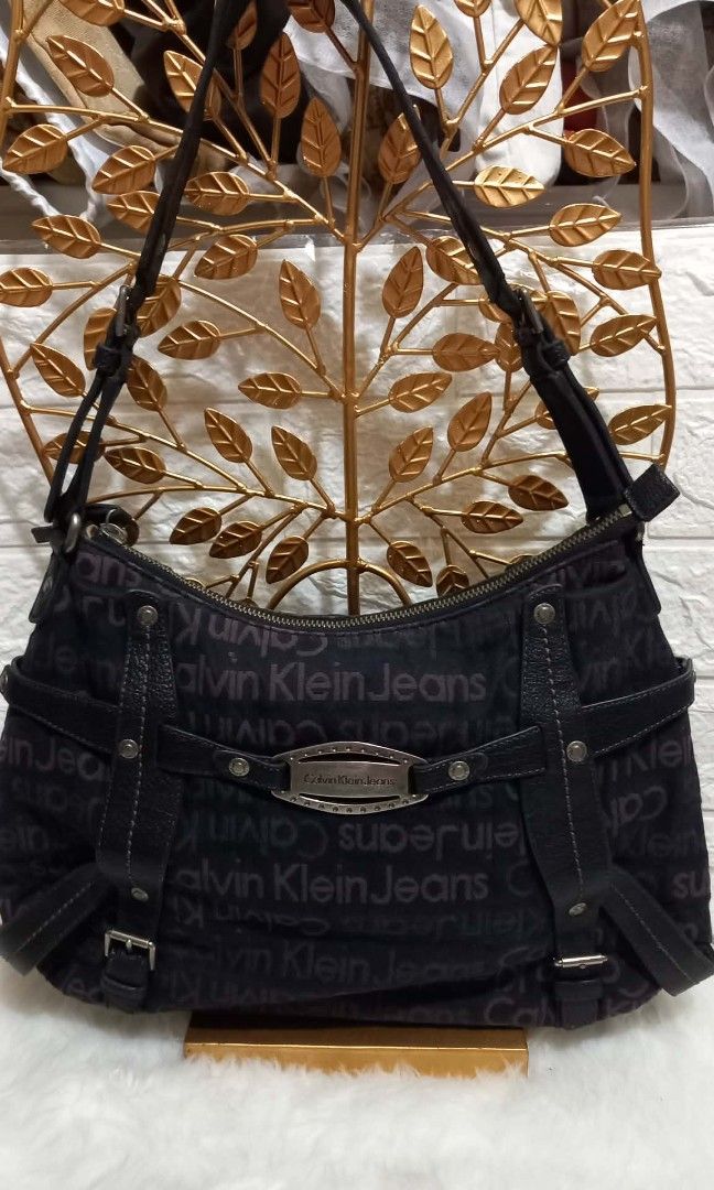 CK JEANS BUNDLE OR SPLIT (Category: Luxury Bags & Wallets) located in Cavite. Submitted by geturs (Listing ID 1444064940, Image 3). Description: .