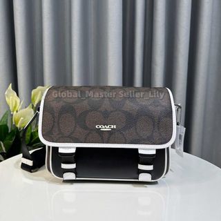 (Category: ) located in . Submitted by fashion.luxe (Listing ID 1443936345, Image 1). Description: .