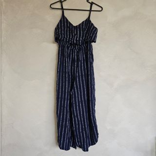 (Category: ) located in . Submitted by k_closetsale (Listing ID 1443950754, Image 1). Description: .