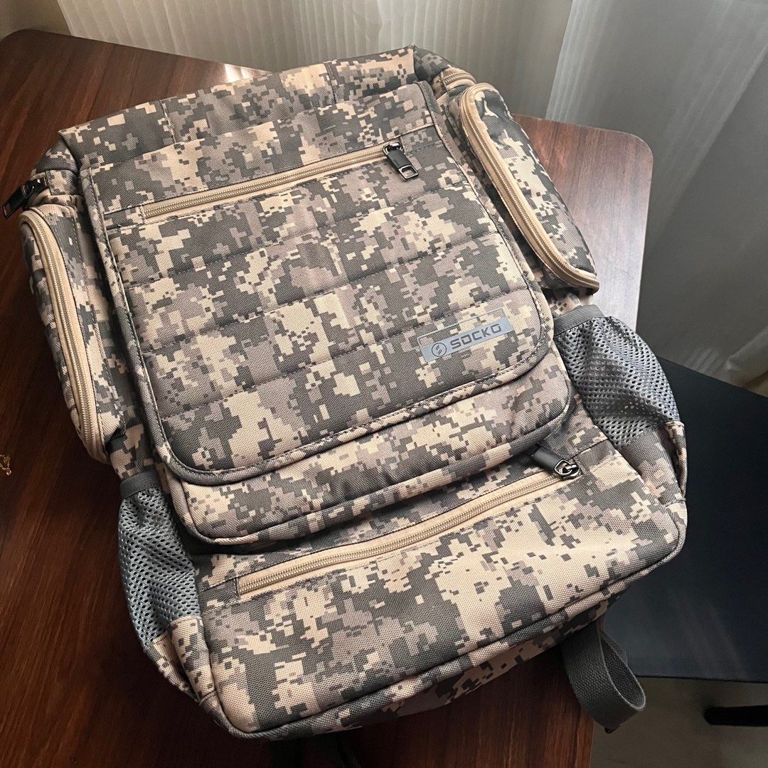 Digi Camo Laptop Backpack Bag (Category: Luxury Bags & Wallets) located in Manila. Submitted by stackorstarve (Listing ID 1443944158, Image 1). Description: Socko Backpack Bag with Inside Laptop Holder Large Compartment - No Issues - Excellent Condition - ₱2500 DM FOR MORE DETAILS.