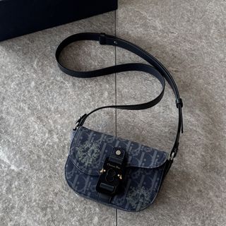 (Category: ) located in . Submitted by come2buy_ (Listing ID 1444026906, Image 1). Description: .