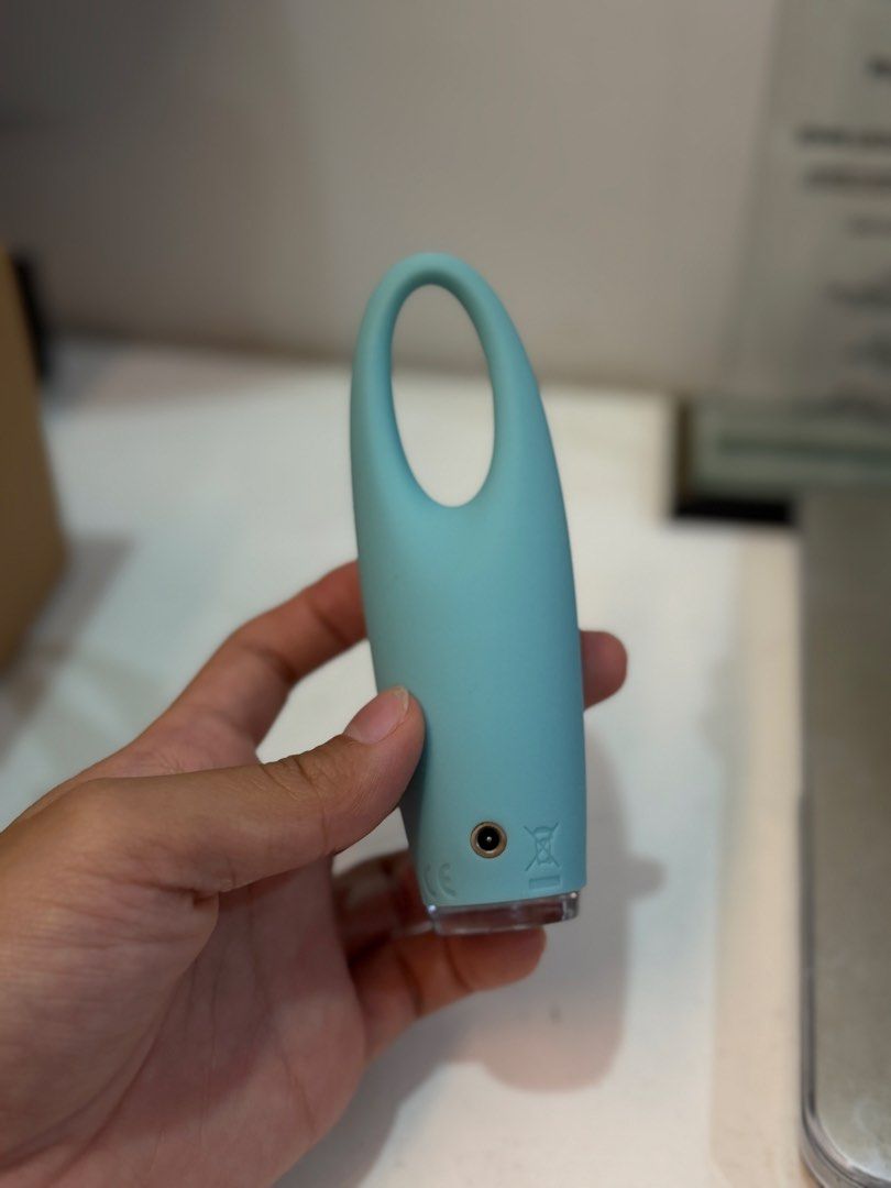 FOREO IRIS Eye Massager - Mint (Category: Face Care) located in Bulacan. Submitted by klutterbykoko (Listing ID 1443942182, Image 3). Description: - ORIG PRICE: 10,190 PESOS - FOREO IRIS eye massager in mint color. - Effectively reduces eye puffiness and dark circles. - Provides gentle massage for the delicate eye area. - Rechargeable for convenient use. - An essential addition to your daily skincare routine..