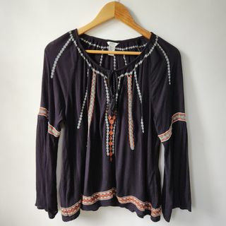 (Category: ) located in . Submitted by lilasboutique (Listing ID 1444056051, Image 1). Description: .