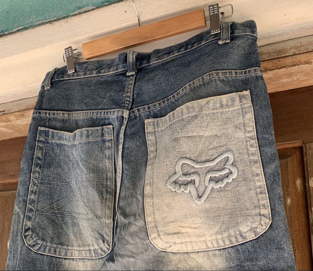 FOX Y2K PANTS (Category: Jeans) located in Nagcarlan. Submitted by puffnpass.ph (Listing ID 1444108771, Image 3). Description: Size 32 good condition .