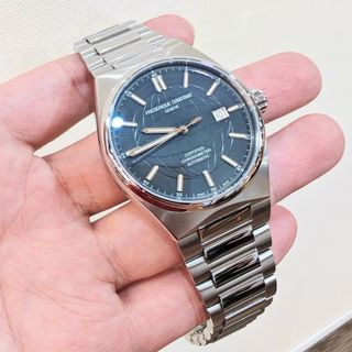 (Category: ) located in . Submitted by anotherwatchstore (Listing ID 1444041144, Image 1). Description: .