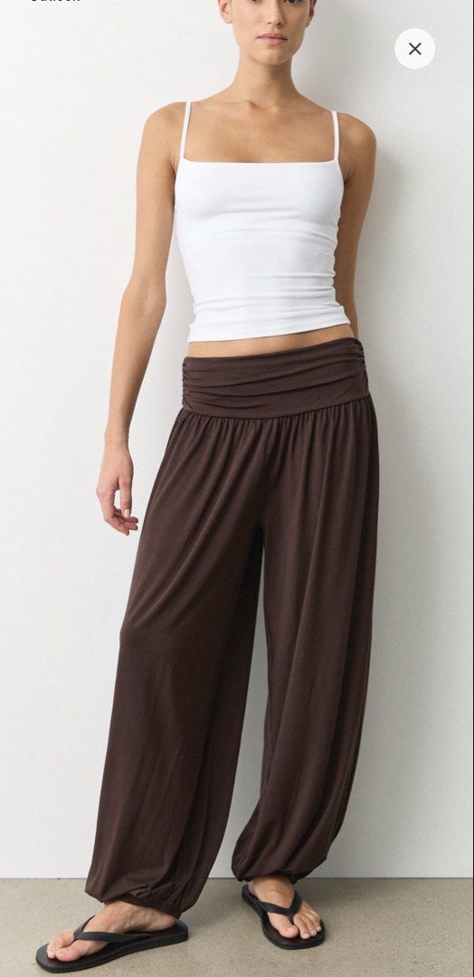 Glassons Tencel Blend Balloon Pant - Fudgemental (Category: Jeans & Leggings) located in Singapore. Submitted by wowokwow (Listing ID 1444047543, Image 2). Description: - Comfy Glassons balloon pants - Colour: Fudgemental - Material: Tencel blend - Features: Gathered waistband for a flattering fit - Perfect for: Lounging or casual outings - Please check size guide for measurements.
