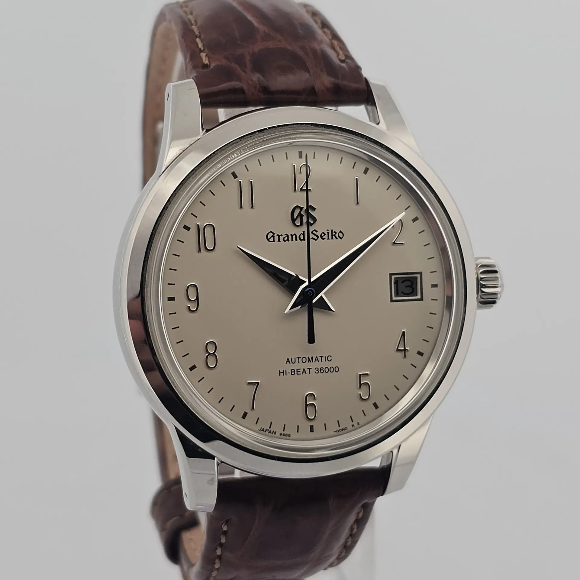 Grand Seiko Elegance Collection SBGH213 (Category: Watches) located in Singapore. Submitted by watchbanka23 (Listing ID 1443976334, Image 1). Description: WCK056UGSO Watch Condition: Mint Condition, almost like new Warranty Card Year: 2024 Diameter: 39mm Movement: Automatic Case Material: Steel Dial Color: White Accessories: Comes with original box and papers No Exchange Thank You ---------------------------------------------------------- Most Su