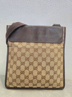 (Category: ) located in . Submitted by SecondhandItems97 (Listing ID 1444025530, Image 1). Description: .