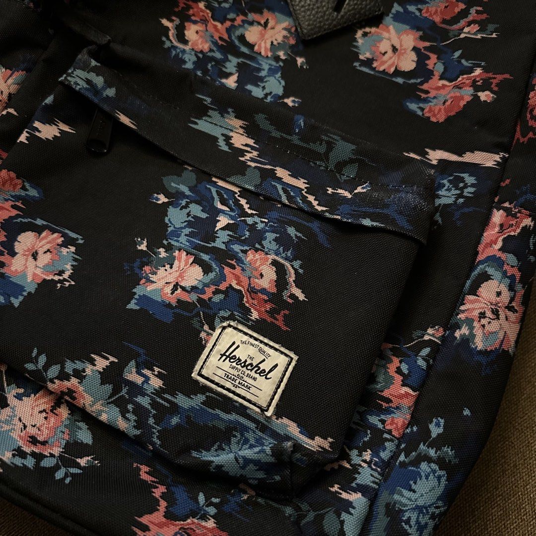 Herschel Supply Co. floral backpack (Category: Backpacks) located in Batangas. Submitted by veevasclutter (Listing ID 1444062453, Image 2). Description: • signature striped lining • padded and adjustable straps • for school, work, or everyday errands.