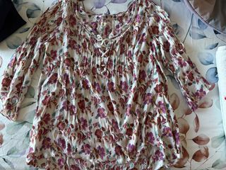 (Category: ) located in . Submitted by lovewarehouseee (Listing ID 1443983610, Image 1). Description: .