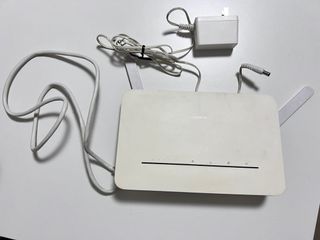 HUAWEI Wireless Router with Power Adapter494425670744156160