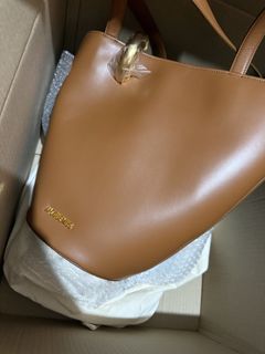 (Category: ) located in . Submitted by thriftgoodiesph (Listing ID 1444064213, Image 1). Description: .