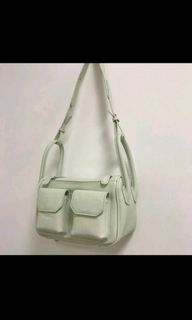 (Category: ) located in . Submitted by closetsale_8 (Listing ID 1444018314, Image 1). Description: .