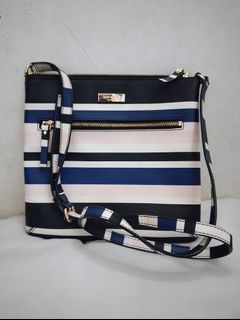 (Category: ) located in . Submitted by fabshoppe_08 (Listing ID 1443918648, Image 1). Description: .