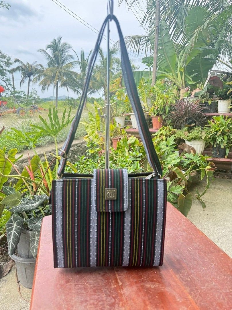 Ladies Sling Bag Kalinga Bag (Category: Cross-body Bags) located in Tabuk. Submitted by BiDing (Listing ID 1444053900, Image 2). Description: 🌟Onhand sling bags—grab yours now! ✨ 👜ALEXA SLING👜 Size: Length: 9” Height: 8” Width: 2.5”.