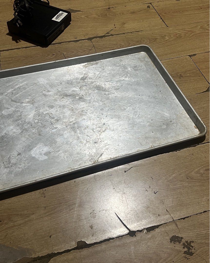 Large Baking Pan 18x26in (1 last stock) (Category: Cookware & Accessories) located in Quezon City. Submitted by chloe_declutter (Listing ID 1410213800, Image 2). Description: 50 each.