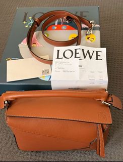 (Category: ) located in . Submitted by japanandsingaporeluxepreloved (Listing ID 1444074053, Image 1). Description: .