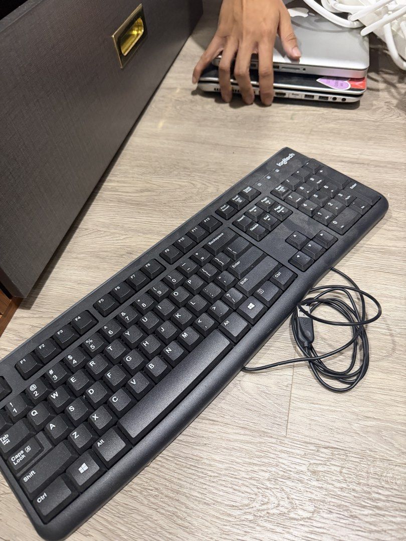 Logitech Wired Keyboard and Microsoft Wired Mouse483844910157680641