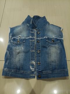(Category: ) located in . Submitted by yso040421 (Listing ID 1443990605, Image 1). Description: .