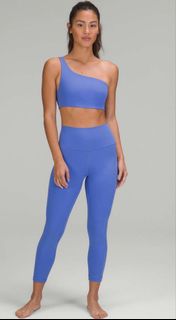 (Category: ) located in . Submitted by lovelyluxe33 (Listing ID 1444026483, Image 1). Description: .
