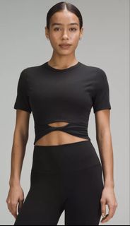 (Category: ) located in . Submitted by lovelyluxe33 (Listing ID 1444027013, Image 1). Description: .