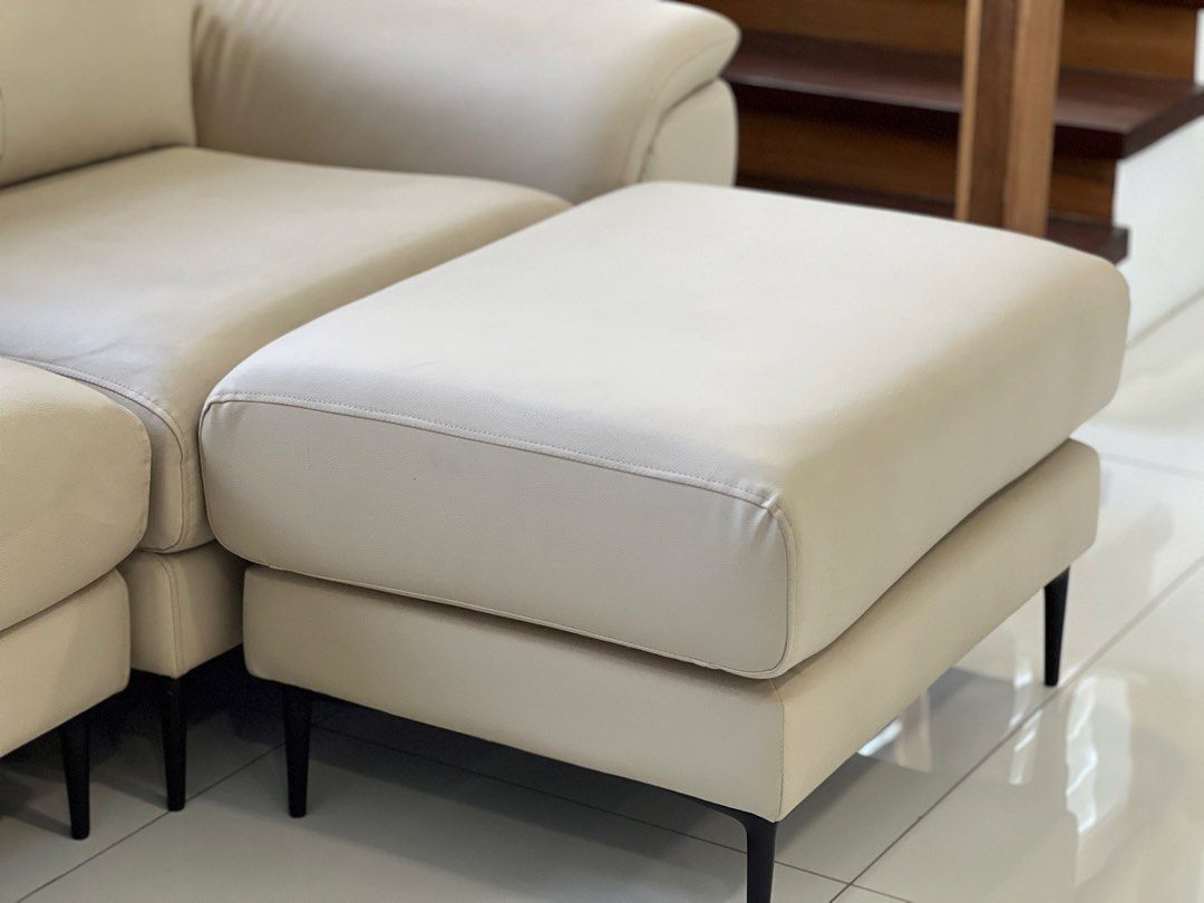 Mandaue Foam Vesta L-Shape Sofa (Category: Sofas) located in Bacoor. Submitted by jessiskah (Listing ID 1444005314, Image 3). Description: We’re selling our Vesta L-Shape Sofa as we’re changing our living room layout. Bought in August 2025 and still in excellent condition. Well maintained, clean, and comfortable. Cushions are still firm, with no tears, peeling, or major damage. • Modern and timeless design • Easy to match neutral color • Clean an