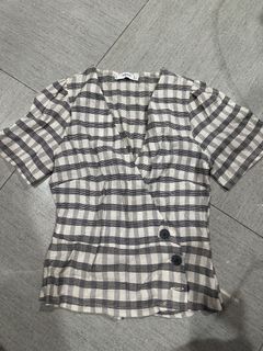 (Category: ) located in . Submitted by shopdockriscloset (Listing ID 1444018844, Image 1). Description: .