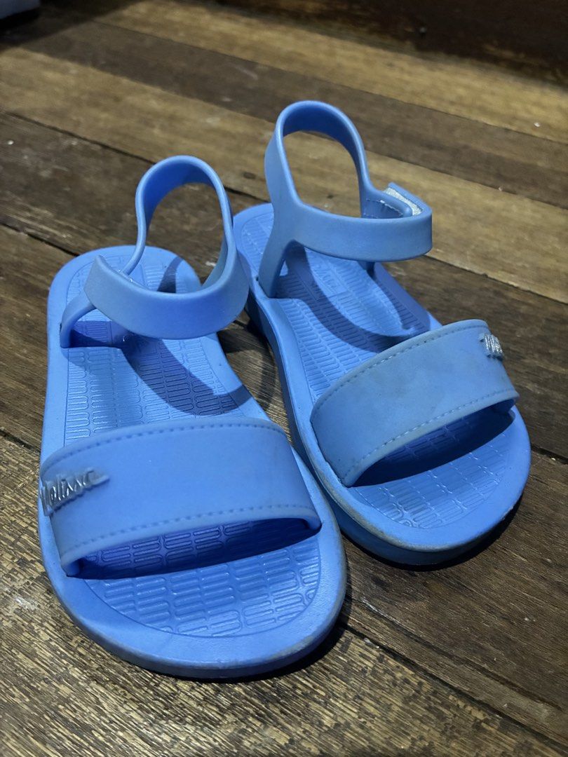 Mini Melissa Sun Laguna BB Blue Sandals (Category: Babies & Kids Fashion) located in Makati City. Submitted by xxchunkythecat (Listing ID 1443943517, Image 3). Description: - Blue Mini Melissa Sun Laguna BB sandals - Size USA 9/ EUR 25/26 - Easy velcro strap for adjustment - Durable rubber material, ideal for beach or pool - Includes original box and still has strong scent - Super cute and comfortable for little ones -Good as new, very nice in co