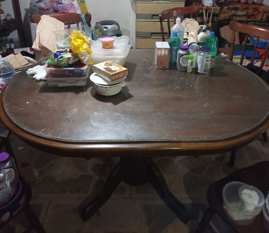 Narra Dining Table Set (Category: Tables & Sets) located in Pasig City. Submitted by hamilz (Listing ID 1444007328, Image 1). Description: - Genuine Narra wood dining table set - Include 1 Classic dining table oval shape - Include 6 dining table chairs - Timeless and elegant design - Ideal for family gatherings and everyday use - Price lowered from 35,000 to 27,000 - For pickup only, slightly negotiable upon viewing.