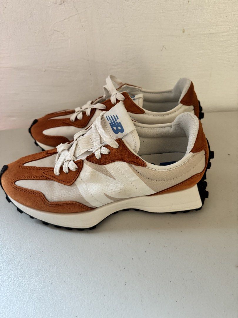 New Balance 327 Shoes (Category: Sneakers) located in Los Banos. Submitted by declutterbycee (Listing ID 1443913702, Image 2). Description: Womens 8.5 on tag.