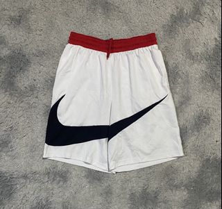 (Category: ) located in . Submitted by suecyyythrift (Listing ID 1444056001, Image 1). Description: .