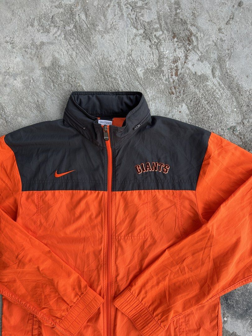 Nike San Francisco Giants wind breaker (Category: Coats, Jackets and Outerwear) located in Balanga. Submitted by nothingtohold.co (Listing ID 1443992160, Image 2). Description: Nike San Francisco Giants wind breaker (Packable hood) Medium on tag | 21 width | 27 length | 9.5 condition Issue: minor dirt stains sa sleeve Gcash | jnt | bataan Vouch~vc.