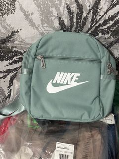 (Category: ) located in . Submitted by shoepatos4u (Listing ID 1443957372, Image 1). Description: .