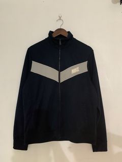 (Category: ) located in . Submitted by thriftcoyan (Listing ID 1443987517, Image 1). Description: .