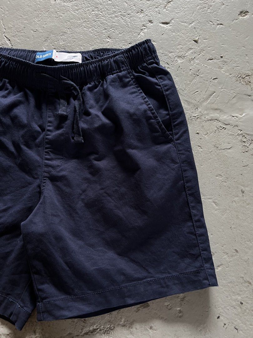 Old Navy Shorts Size S Navy Blue (Category: Shorts) located in Mabalacat. Submitted by sweatout.ph2025 (Listing ID 1443963259, Image 3). Description: - Navy blue Old Navy jogger shorts - Size S - Elastic waistband with drawstring - Two side pockets - Built-in Flex material for comfort - Ideal for casual wear or lounging.