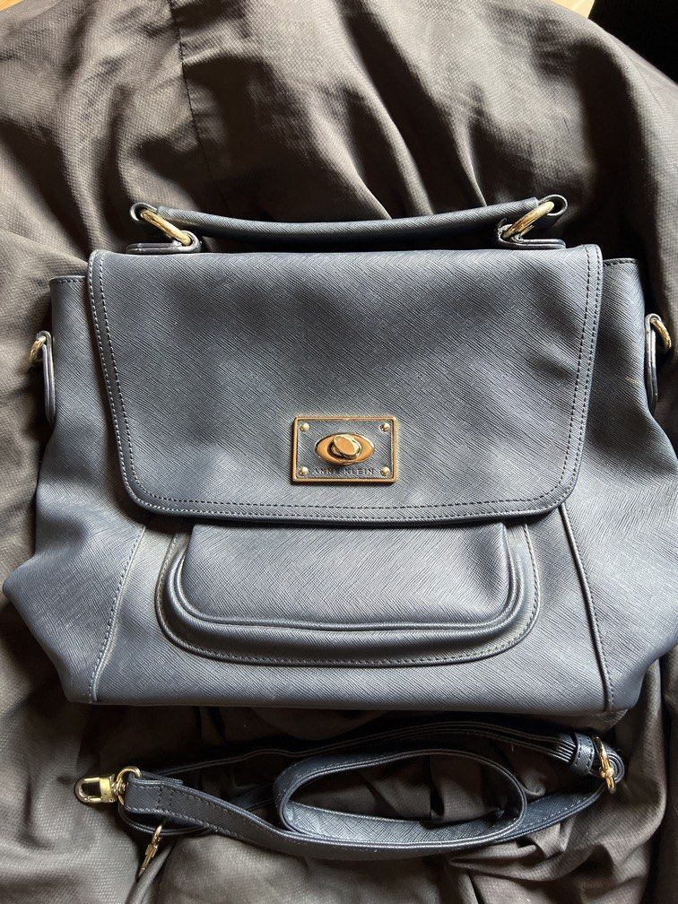 Orig Anne Klein Bag (Category: Shoulder Bags) located in Taguig. Submitted by stuffitlikeitshot (Listing ID 1443929818, Image 1). Description: Guaranteed Orig! Navy blue color Very sturdy and spacious Fits ipad and 2 fold umbrella .