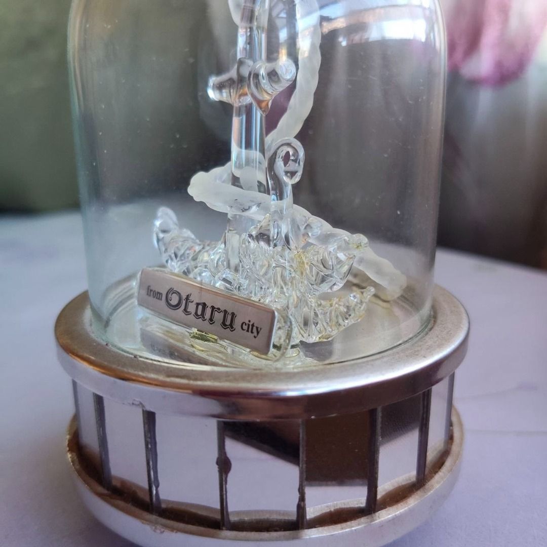 OTARU MUSICAL FIGURINE MUSIC BOX (Category: Vintage Collectibles) located in Cebu City. Submitted by timeless_treasure79 (Listing ID 1443958021, Image 3). Description: ✨OTARU MUSICAL FIGURINE MUSIC BOX✨ 💰 Price: ₱1,200 📍 Location: Cebu City 📌 DETAILS Type: Musical box Design: Glass Anchor Country of origin: Japan Material: Glass dome, Glass figurine Condition: Vintage / Slightly used 🚚 DELIVERY: • Can ship nationwide • No physical store, no w