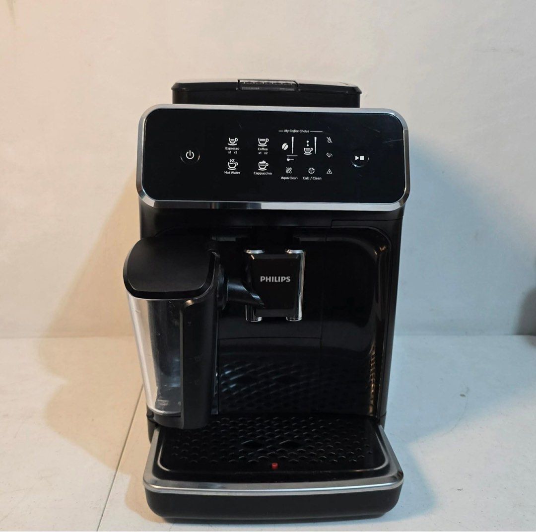 Philips 2200 Series Lattego Fully Automatic Espresso (Category: Coffee Machines & Makers) located in Taytay. Submitted by mikz_1303 (Listing ID 1443916978, Image 1). Description: Philips 2200 Series Lattego Fully Automatic Espresso Australian mall pull out 220V No box With latte Option No issue Good working condition 30k.