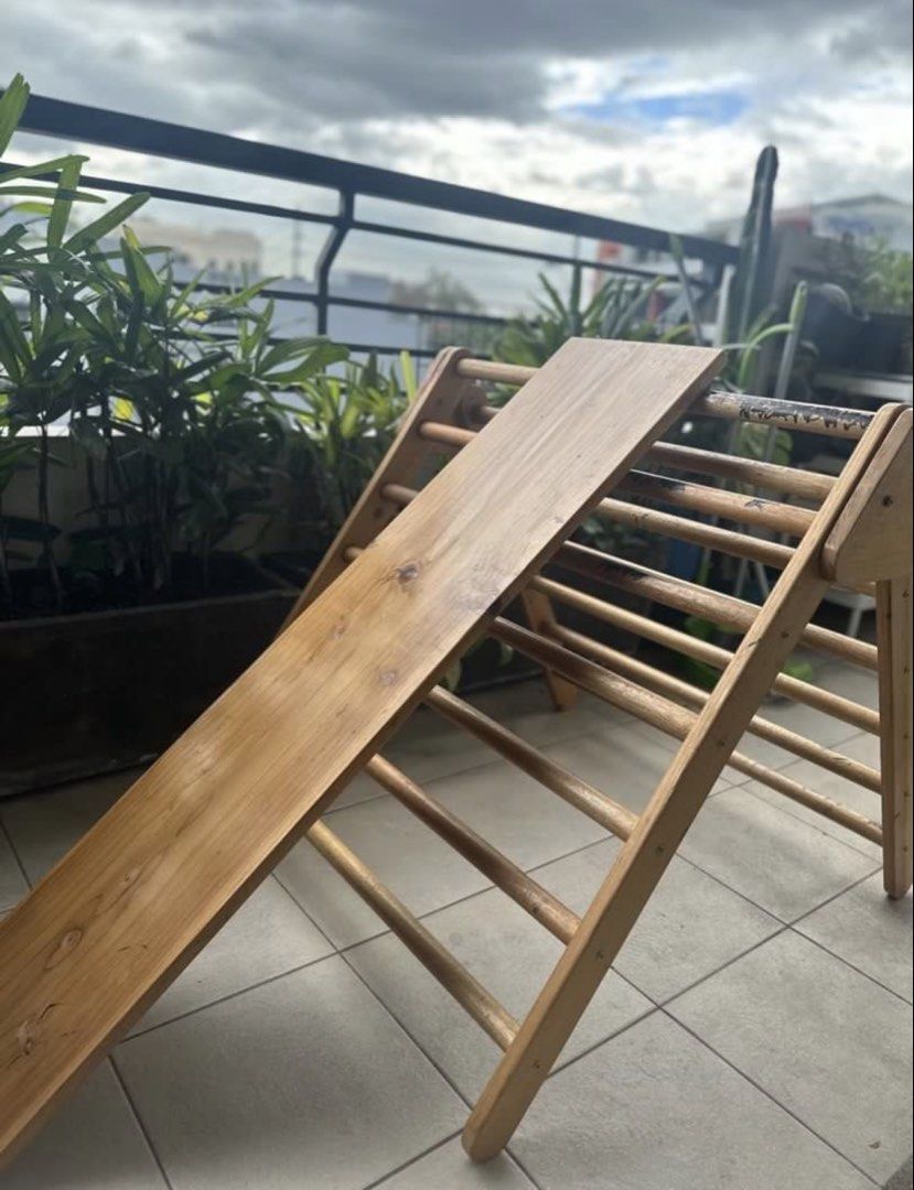 Pickler triangle with slide (Category: Infant Playtime) located in Quezon City. Submitted by __lilyandpoppy (Listing ID 1443921319, Image 3). Description: Pickler triangle with slide for your child’s motor skills, notable flaws as seen are pen markers but do not affect the toy quality.