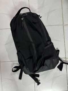 （分類：）位於 。 由 konradbarack 提交（商品編號 1444068788，圖片 1）。簡介： 。