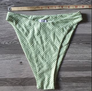 (Category: ) located in . Submitted by shoptoown (Listing ID 1443996069, Image 1). Description: .