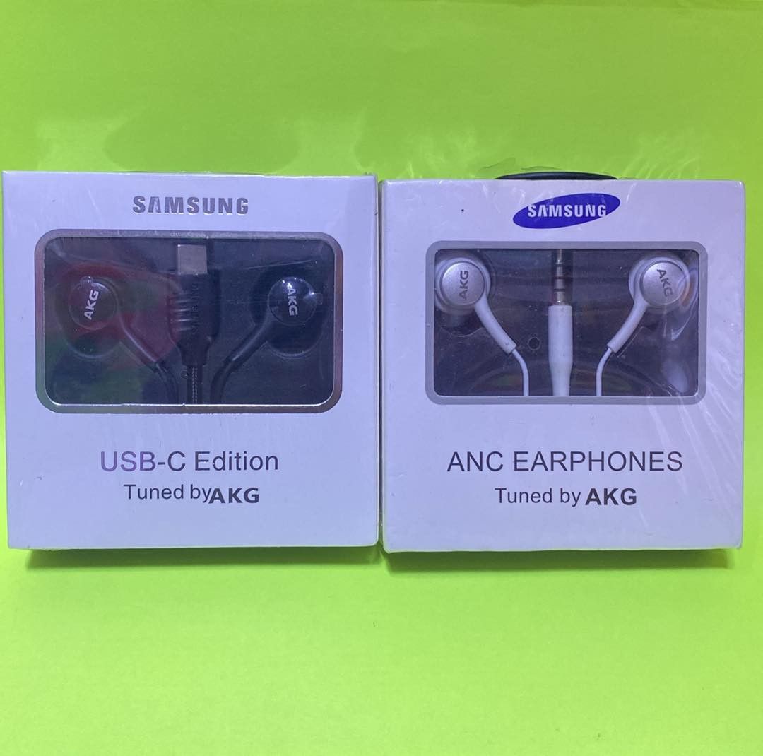 Samsung earphones type c and jack type (Category: Headphones & Headsets) located in Manila. Submitted by milasgadgetph (Listing ID 1444012749, Image 1). Description: .